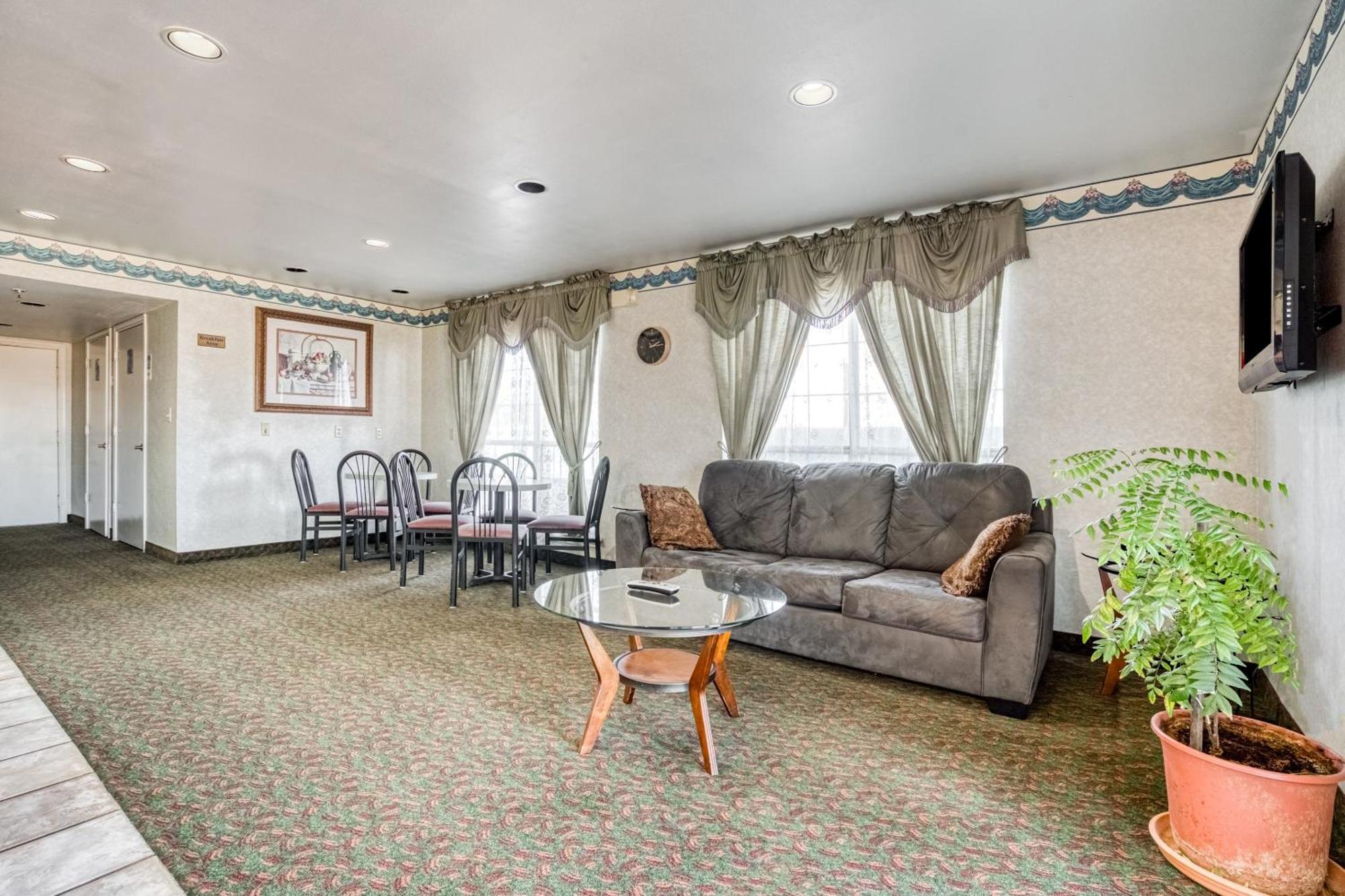 Oyo Hotel Wichita Falls I-44 Sheppard Airforce Zewnętrze zdjęcie